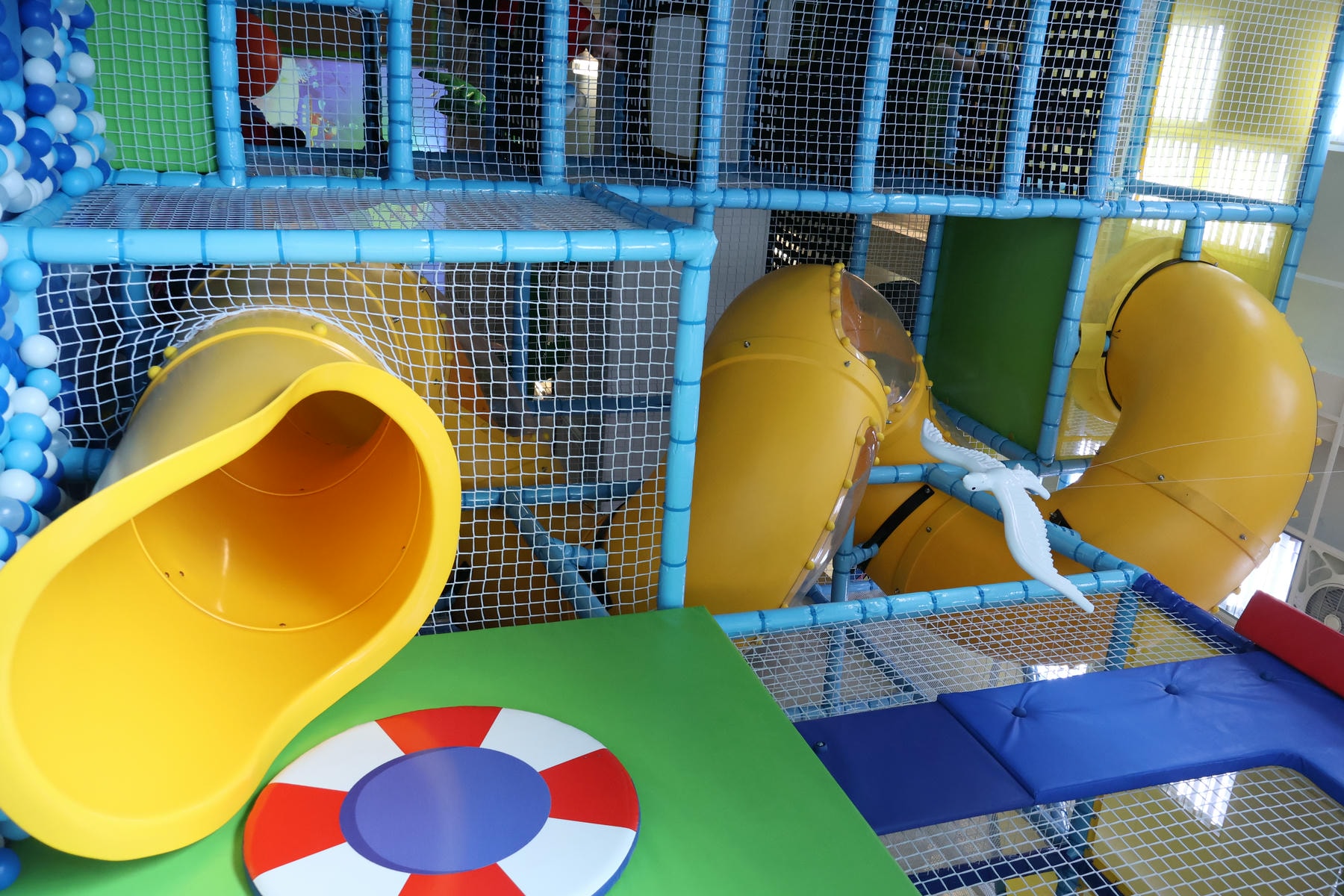 【新開幕】Baby Wonderland 童話愛樂園|景安捷運站旁全新室內親子樂園|球池、AR牆、主題廚房一次玩翻天! - 第2張圖