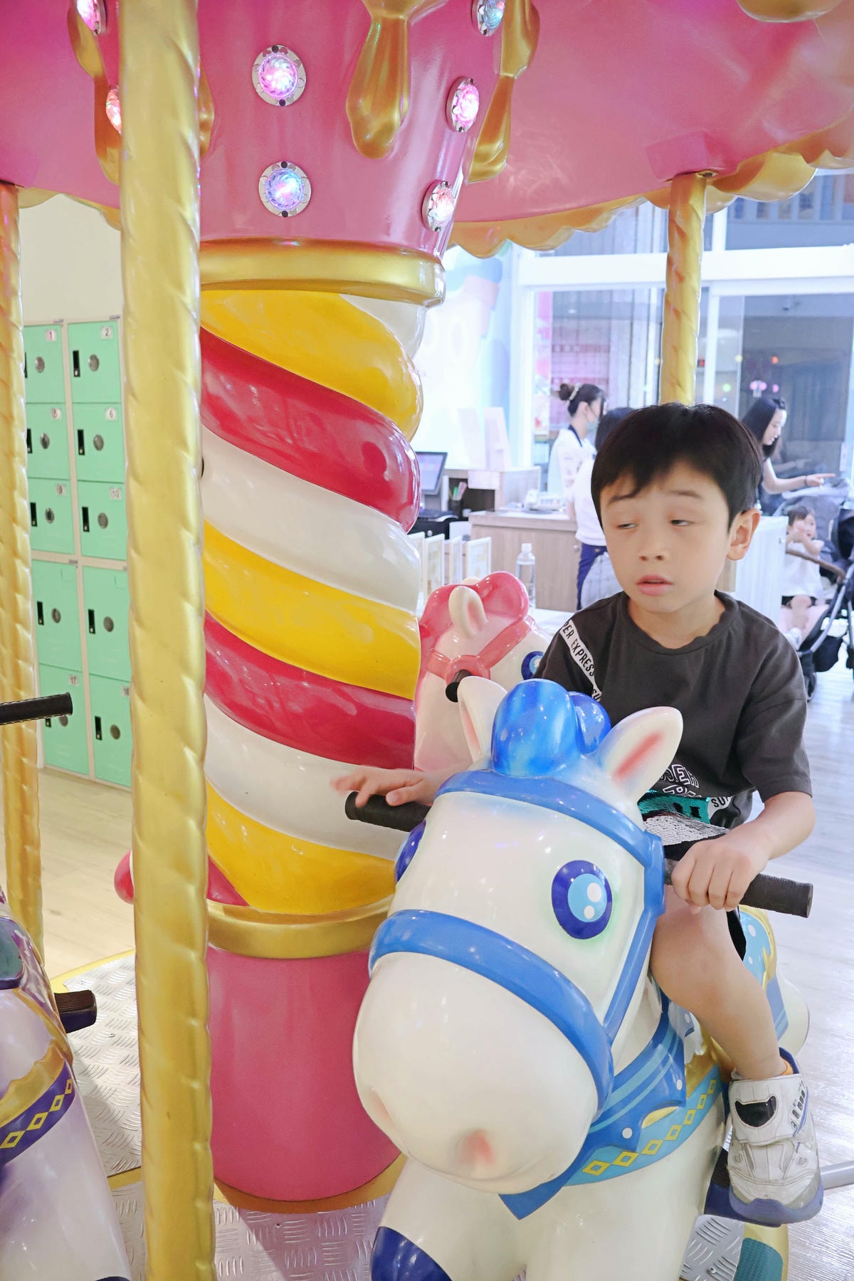 【新開幕】Baby Wonderland 童話愛樂園|景安捷運站旁全新室內親子樂園|球池、AR牆、主題廚房一次玩翻天! - 第12張圖